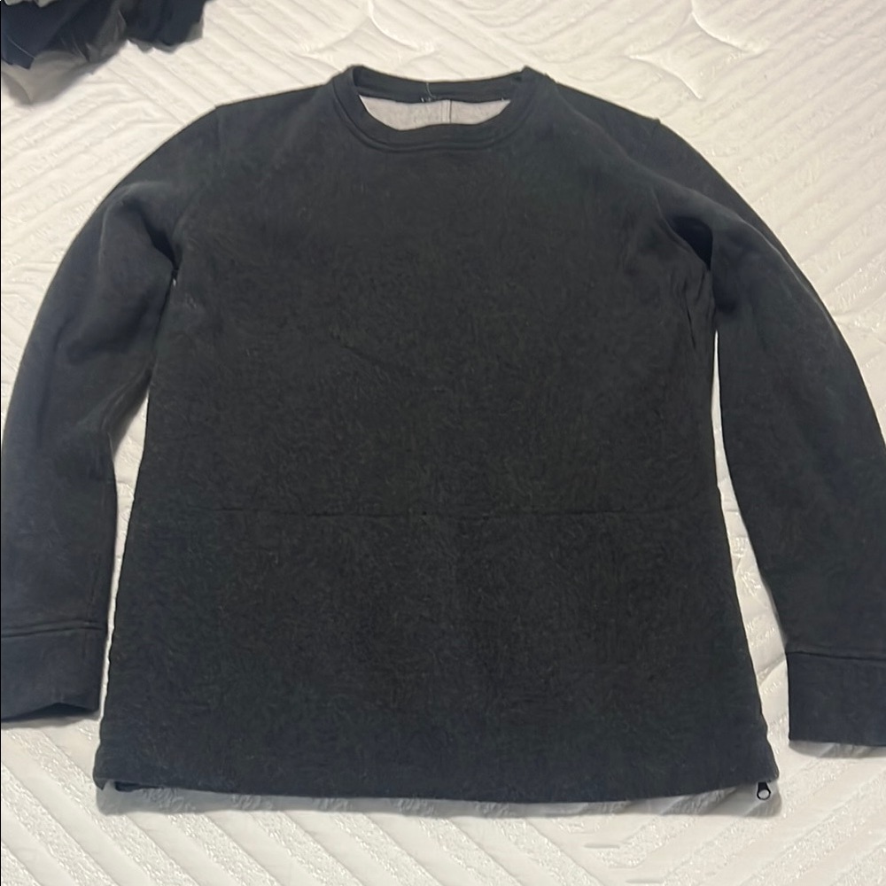 Lululemon- Women’s Yes Fleece crew neck Sweater